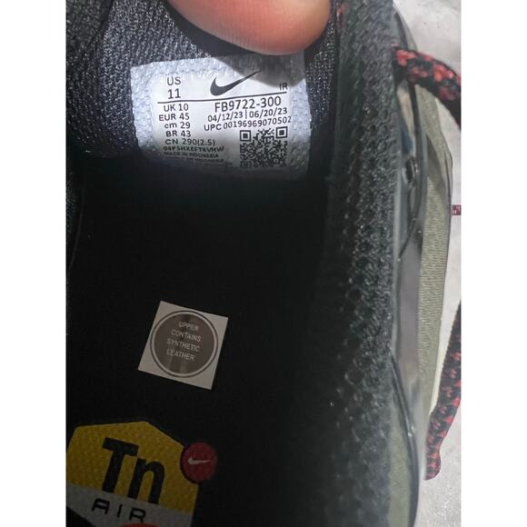 Nike Air Max Plus Tn SE FB9722-300 Khaki Black Red Men’s Size 11 New Without Box - Picture 5 of 11